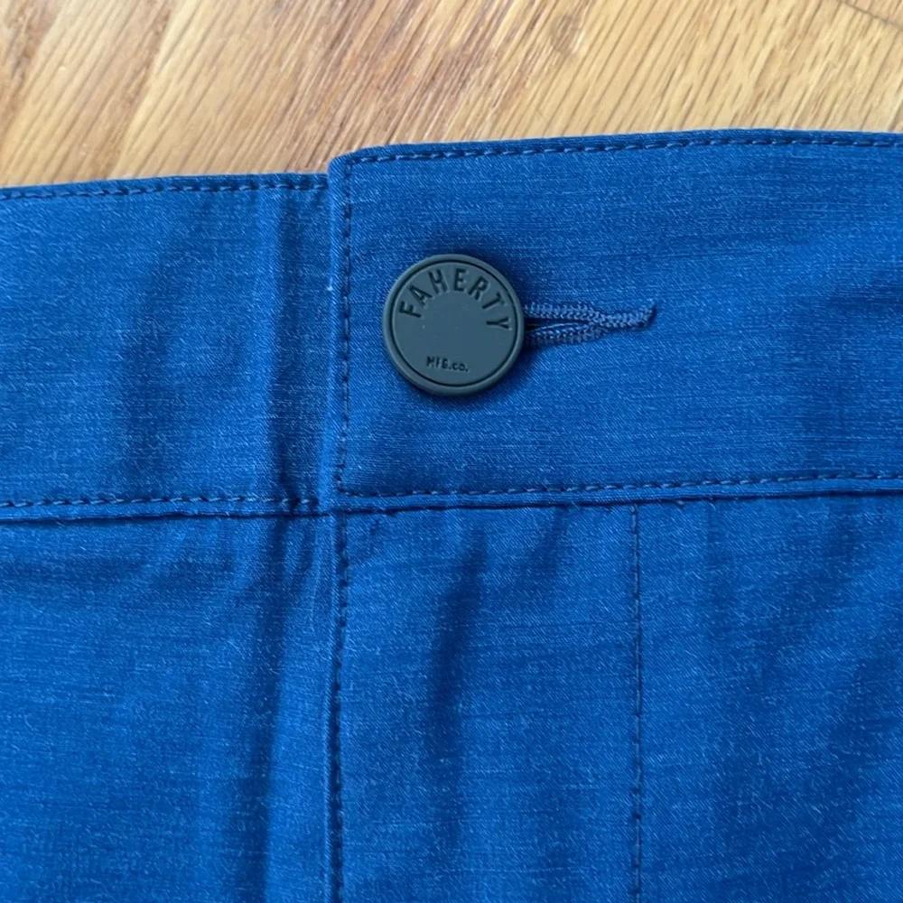 FAHERTY All Day shorts size 40 blue NWOT